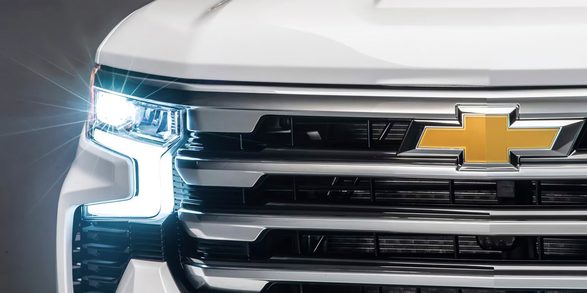 Silverado 2025 equipada com faróis de LED